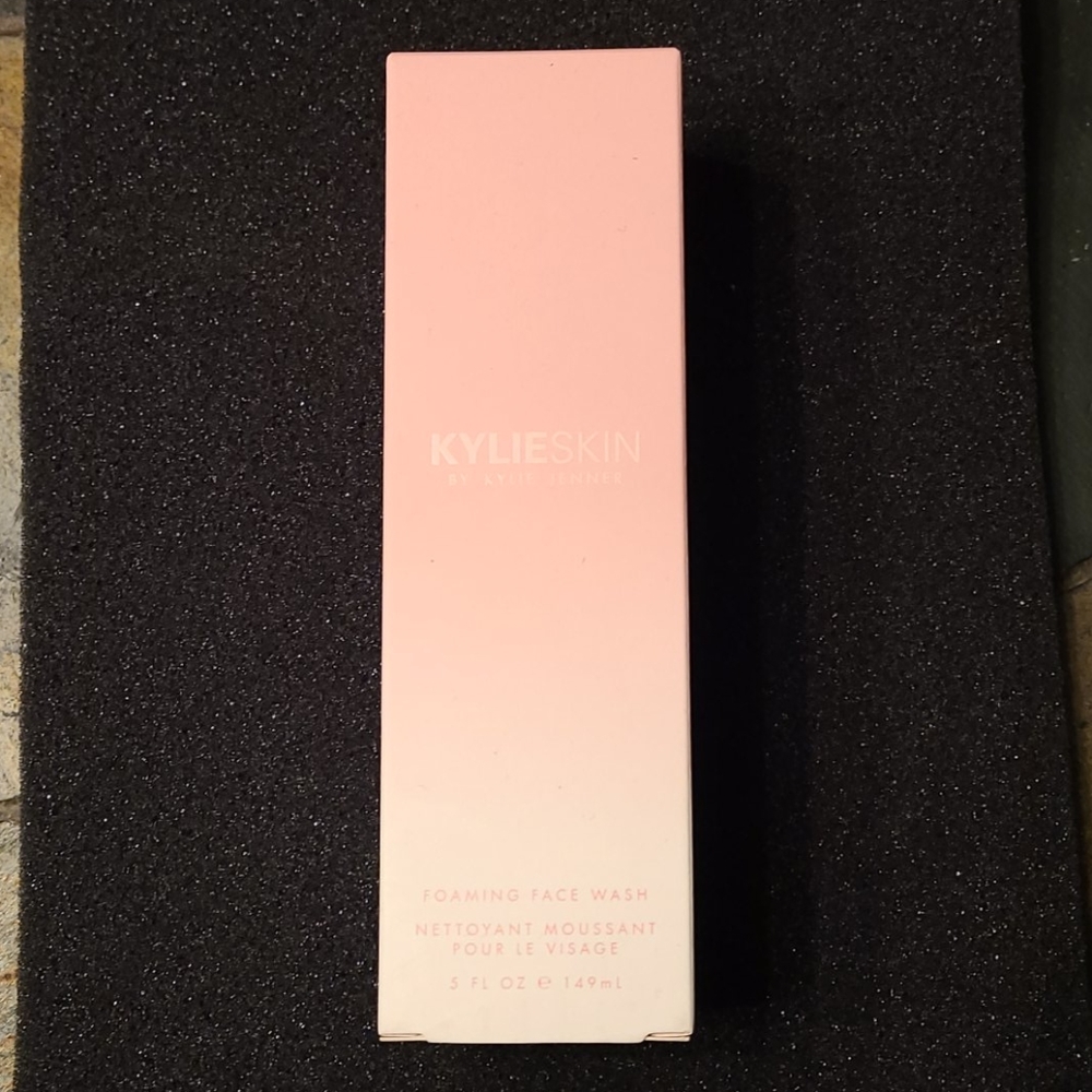 Kylie Skin Foaming Face Wash